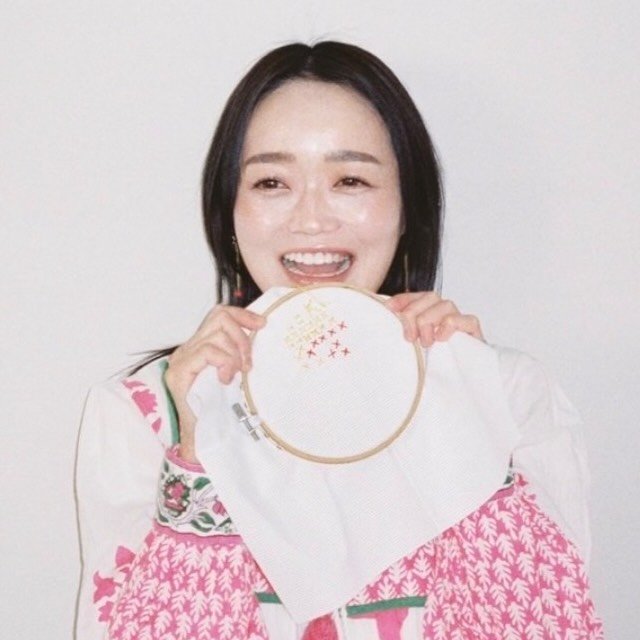 小菅くみ